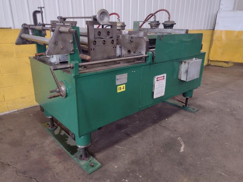 24" TRIAD DESIGN & MFG FEEDER: STOCK #17013