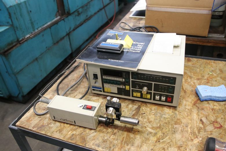 BROWN & SHARPE SURFCOM SURFACE TEXTURE MEASURING INSTRUMENT: STOCK # 10306