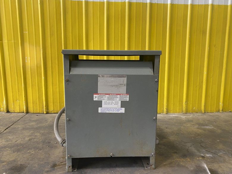 30 KVA SQUARE D 480 - 208Y/120 VOLT ELECTRICAL TRANSFORMER: STOCK 18911