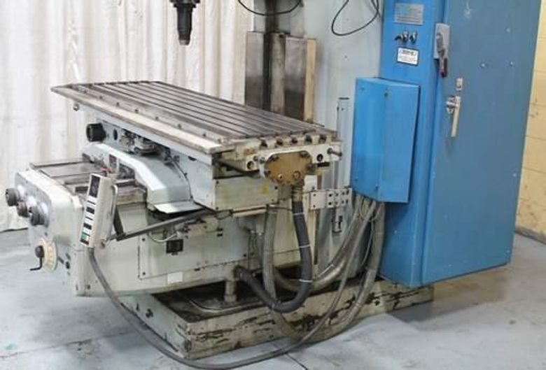 HECKERT MODEL FSS 400 VERTICAL KNEE MILL: STOCK # 67257