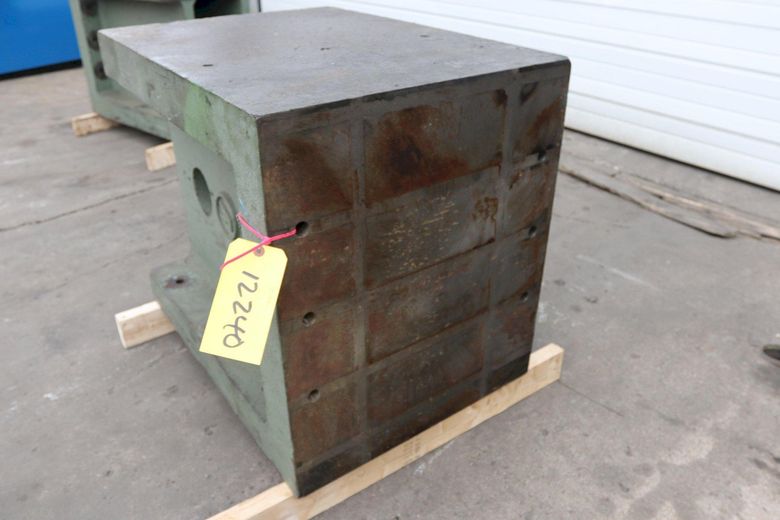 23" X 32" X 27" CAST ANGLE PLATE: STOCK #12240