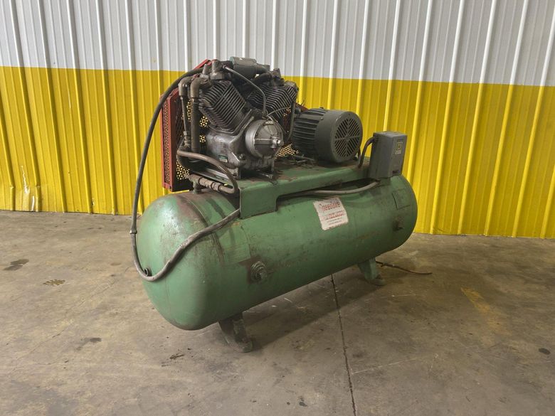 7.5 HP SPEEDAIRE RECIPRICATING AIR COMPRESSOR WITH HORIZONTAL TANK: STOCK #16560