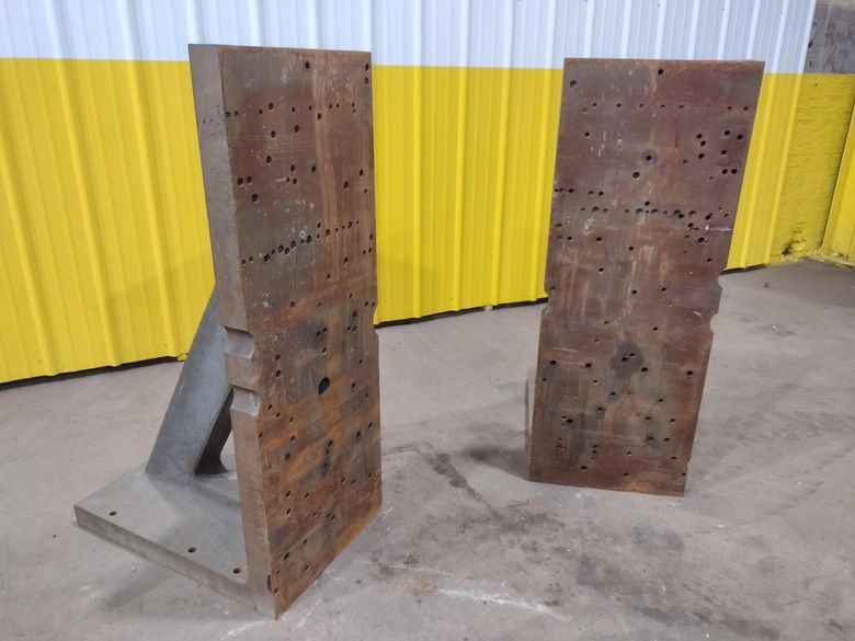 48" X 18" X 28" SET OF (2) CAST IRON ANGLE PLATES: STOCK #19368