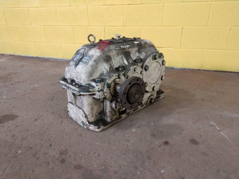 10 HP HAMILTON GEAR & MACHINE REDUCING GEAR BOX: STOCK #10828