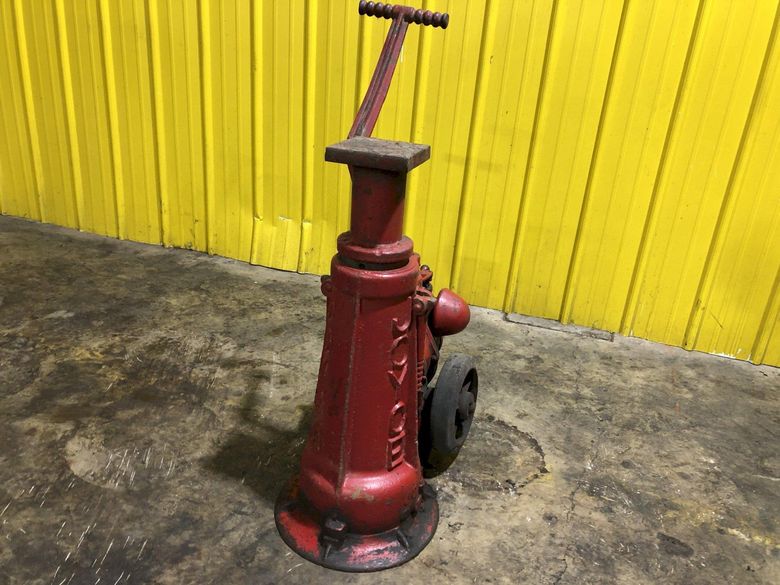 20 TON JOYCE PORTABLE RAILROAD AIR JACK: STOCK #15956