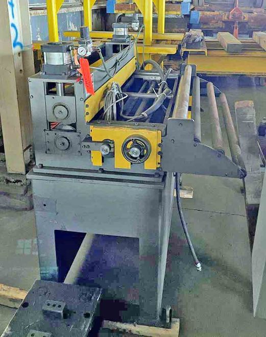 Feeder, Servo, G. Macicania, 48" x 0.075"