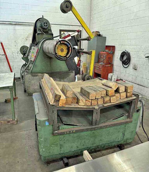 20,000# x 52" Wean Uncoiler