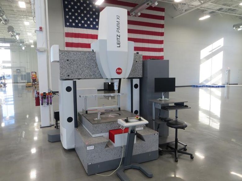 Leitz PMM-Xi 8.10.6 Fixed Bridge/Moving Table Coordinate Measuring Machine (CMM), B4s Controller, 10-Station Stylus Rack, Grid Plate, Rotary Table