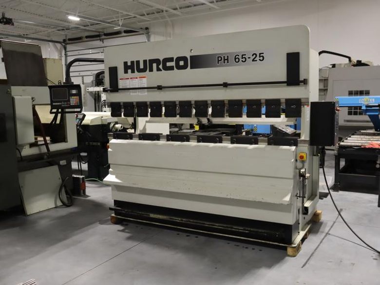 Hurco PA65-25 CNC Hydraulic Press Brake, 71 Ton x 98", Hurco AutoBend 7 Control and Back Gauge, Large Assortment of Dies