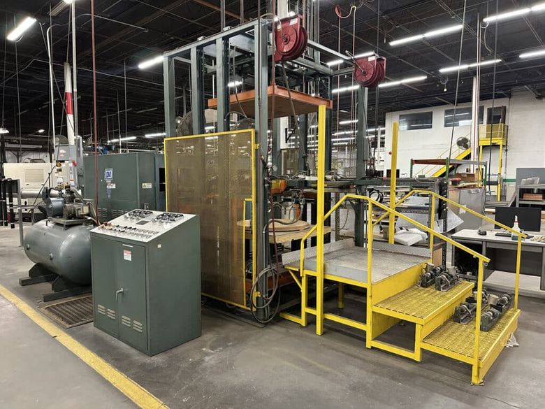 Plasti-Vac 404-DP-A Dual Platen Vacuum Thermoforming Machine, Thermoformer