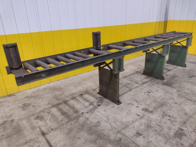 180" LONG X 19" WIDE X 39" ROLLER CONVEYOR: STOCK #21841