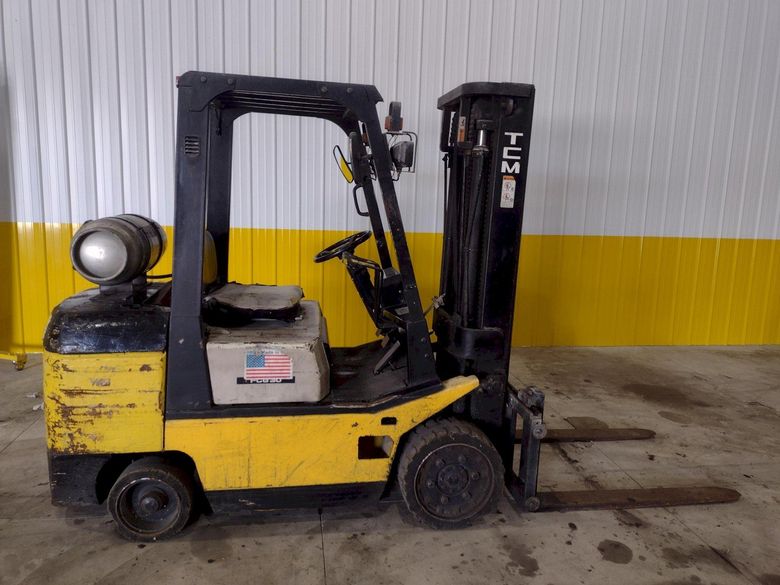 5,550 LB TCM MODEL #FCG30 PROPANE FORKLIFT: STOCK #19593