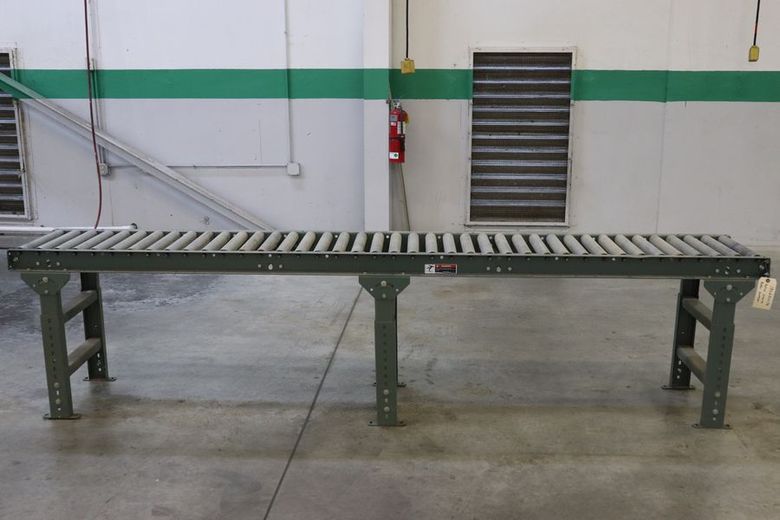 U-line H-3411 10′ Long 14″ Gravity Conveyor