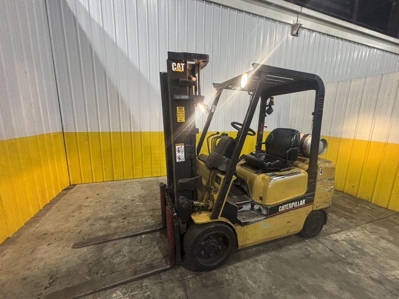 5,000 LBS CATERPILLAR MODEL #GC30K LP GAS FORKLIFT: STOCK #23033