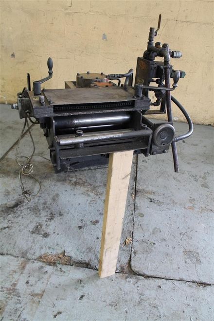 12" X 12" FEED LEASE STRAIGHTENER AND AIR FEEDER: STOCK #61361