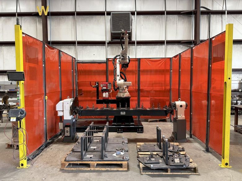 LINCOLN ELECTRIC ROBOT WELDING SYSTEM WITH ABB 6 AXIS ROBOT, 300 KG HEAD AND TAILSTOCK, LINCOLN