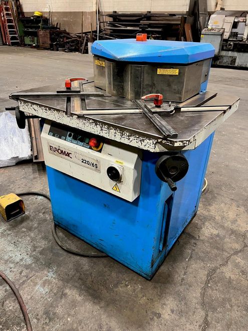 USED EUROMAC VARIABLE ANGLE 8" x 8" x 1/4" HYDRAULIC SHEET METAL NOTCHER, Stock# 10993, Year: 19