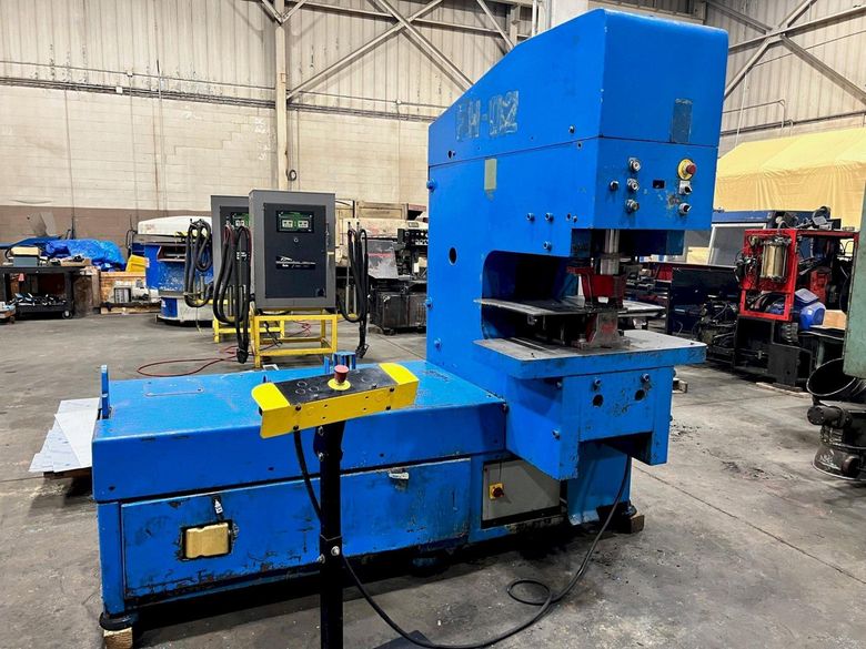 USED PIRANHA 140 TON HYDRAULIC SINGLE END PUNCH MODEL SEPP-140, Stock# 11037, Year: 1996