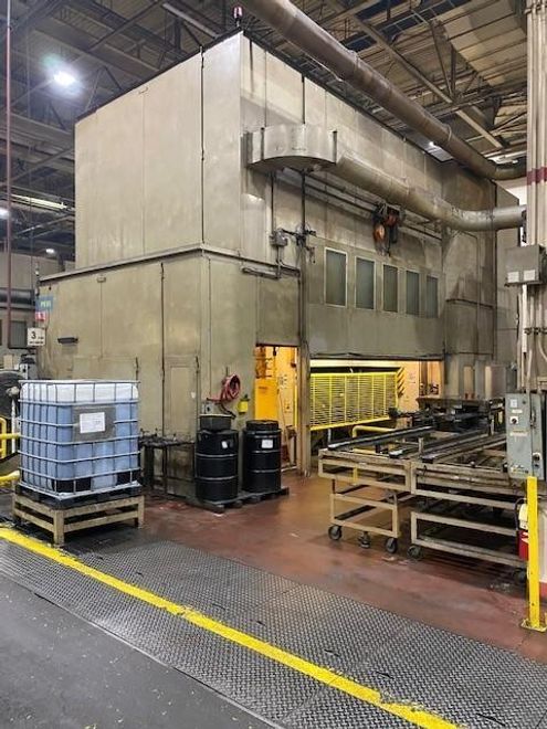 USED FUKUI 1,100 TON STRAIGHT SIDE TRANSFER PRESS MODEL TTD1100T2, Stock# 11061, Year: 1990's
