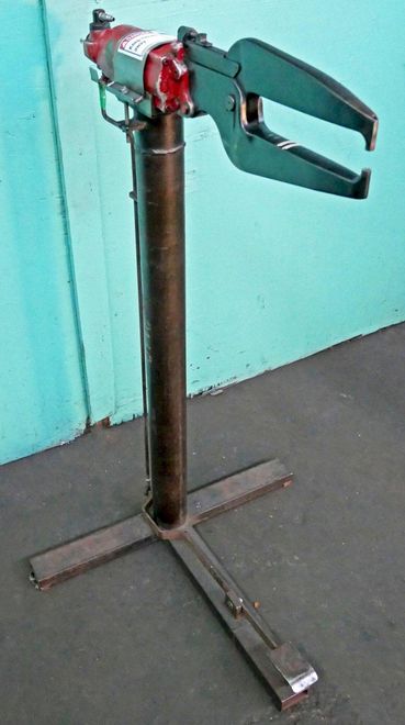 Chicago Pneumatic 9" Compression Riveter, CP-0351