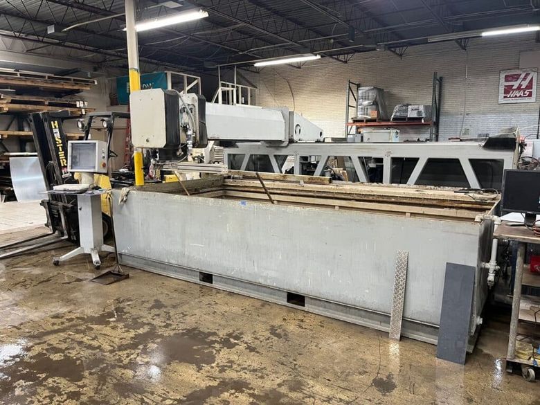 FLOW 713633-1 6012 IFB, 6′ x 12′ CNC Waterjet, 60k PSI, Dual Head