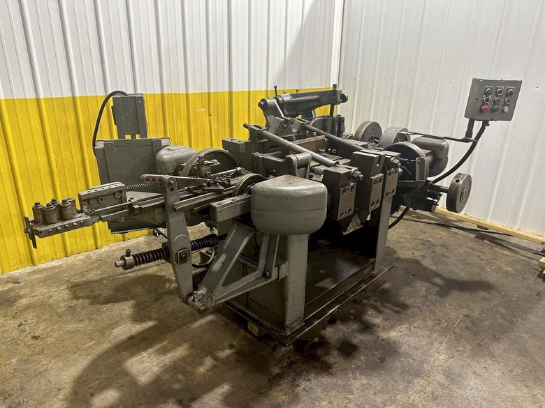 S3F NILSON MODEL #S3F WIRE BENDING FOUR SLIDE MACHINE WITH ELECTRIC CLUTCH: STOCK 17566