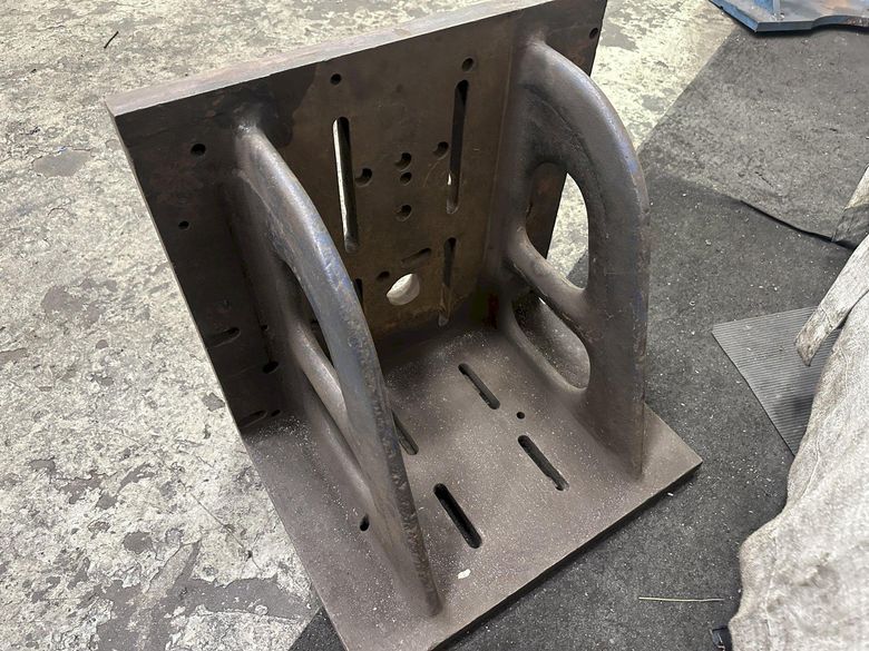 (1) 24" X 18" X  14" ANGLE PLATE: STOCK #77974