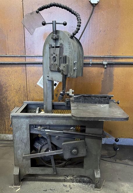 8-3/4" X 8-1/2" ROLLIN VERTICAL BAND SAW: STOCK #77898