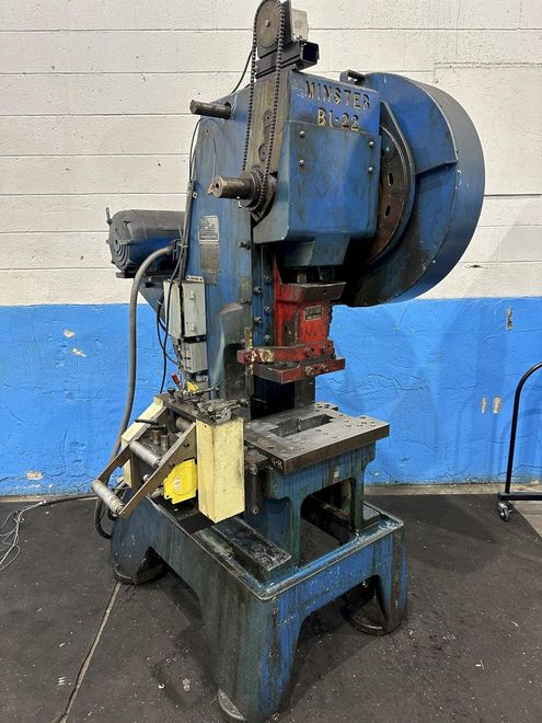19" X 84" LEBLOND MAKINO ENGINE LATHE: STOCK #74768: STOCK #77809