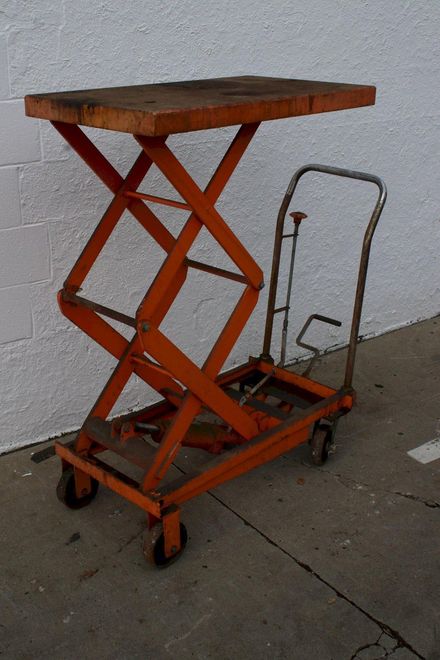 SCISSOR TABLE: STOCK #75729