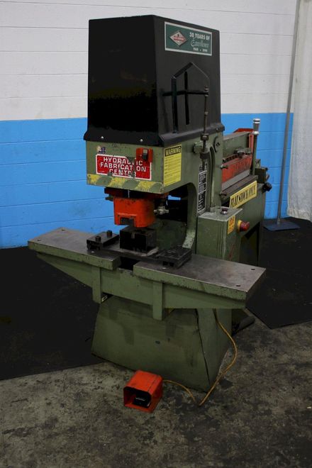 4" X 4" X 3/8" METAL MUNCHER HYDRAULIC IRONWORKER:  STOCK #75682