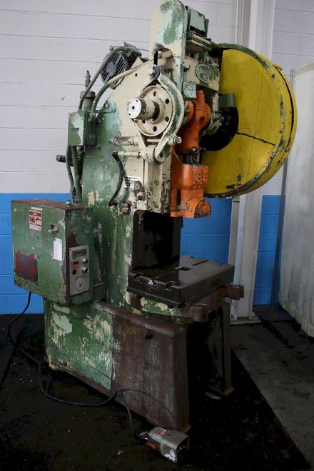 35 TON DANLY OBI FLYWHEEL PRESS: STOCK #75432
