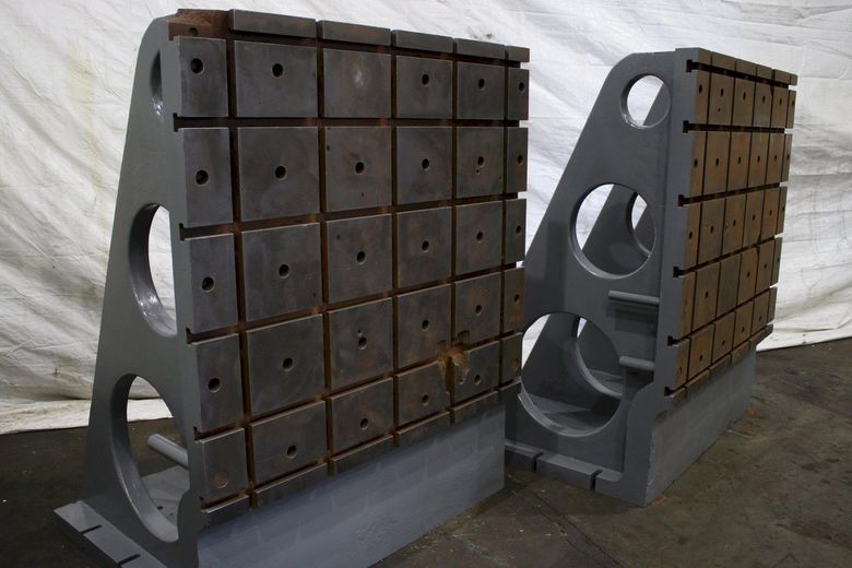 1 SET OF 4' X 6' G & L T SLOOTED ANGLE PLATES: STOCK #74818