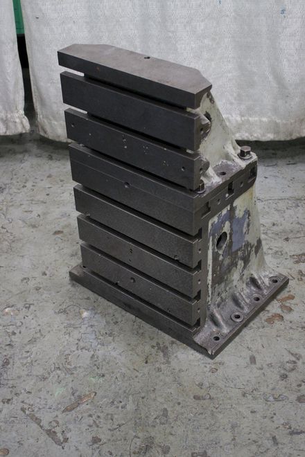 (1) SET OF 16" X 30" T SLOTTED DEVLIEG ANGLE PLATES: STOCK #74302