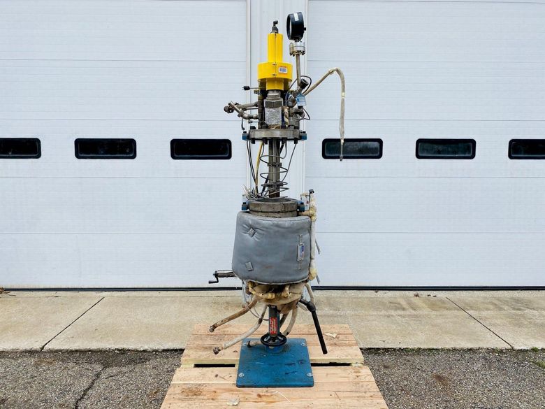 Fluitron 10 Liter Reactor