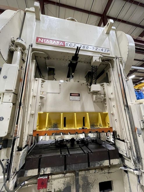 300 ton Niagara SC2-300-72-42P Used Straight Side Double Crank Mechanical Metal Stamping Press F