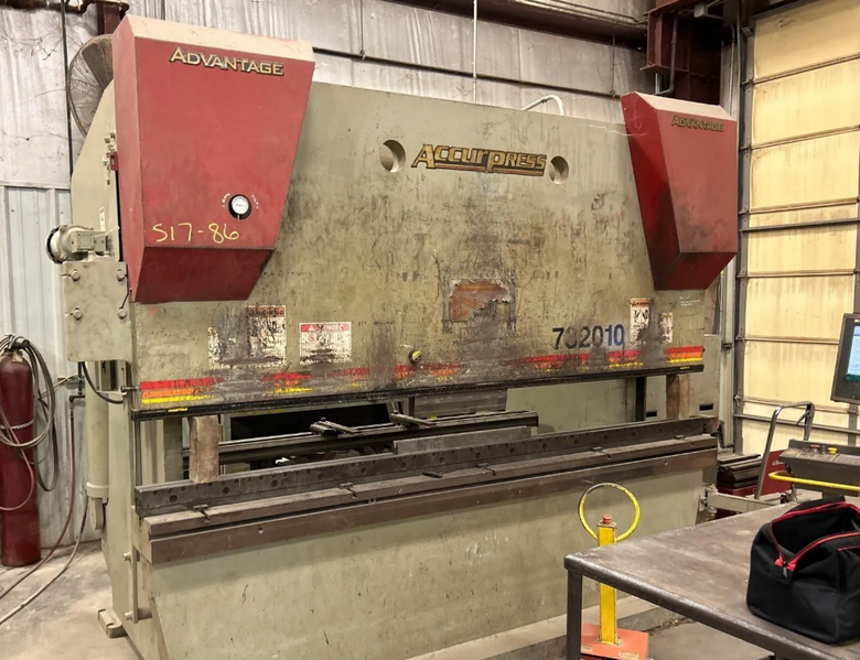 2010 Accurpress 732010 Advantage Hydraulic Press Brake (#5806)