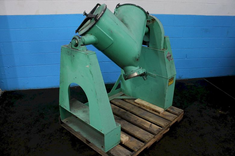 2 CUBIC PATTERSON KELLEY TWIN SHELL DRY BLENDER: STOCK #75400