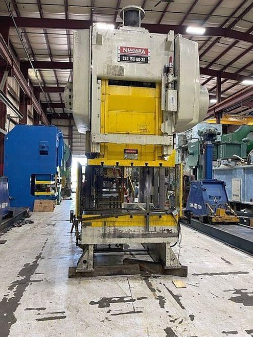 150 ton Niagara S2G-150-60-36 Used Two Point Mechanical Metal Stamping Gap Frame Press For Sale,