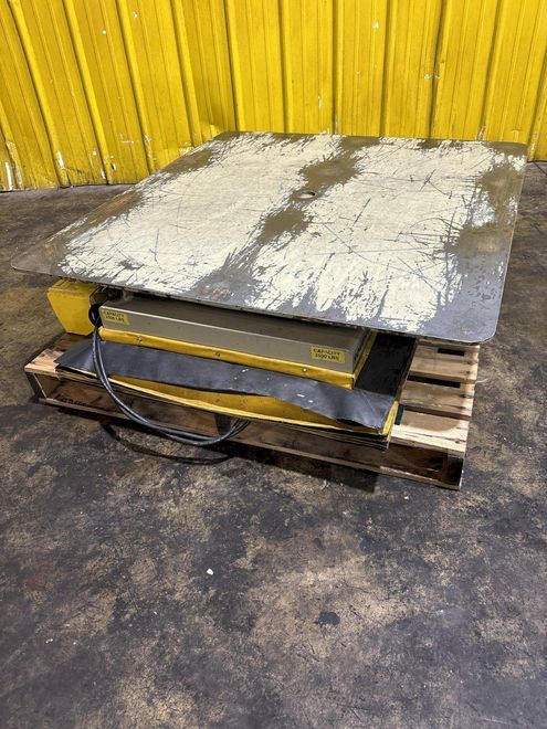 2500 LBS X 48" X 44" SOUTHWORTH MODEL #LS2.5-36 BACKSAVER  HYDRAULIC SCISSOR LIFT & TURN TABLE,