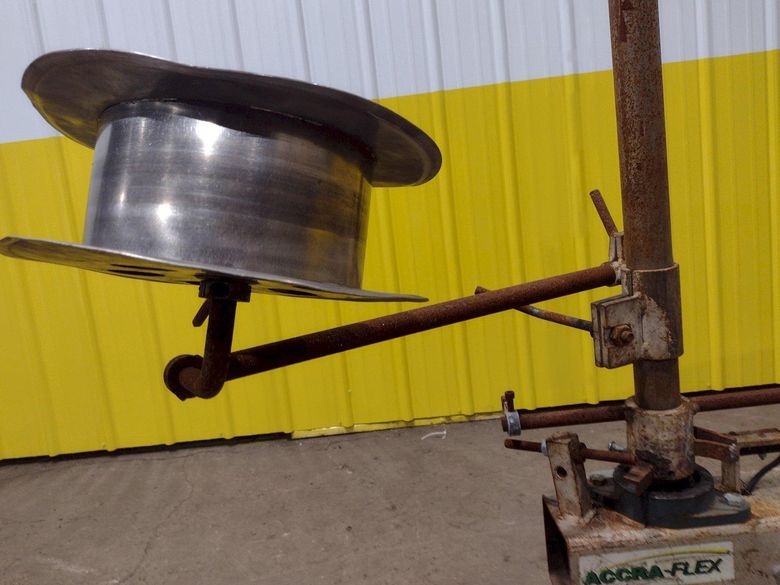 5,500 LBS X 48" AWC (ACCRA-WIRE CONTROLS) MODEL #F-200AF HORIZONTAL PALLET TYPE POWERED DE-COILE