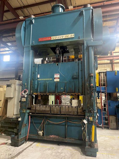 600 ton Niagara SC2-600-96-60 Used Straight Side Mechanical Metal Stamping Press For Sale, Year