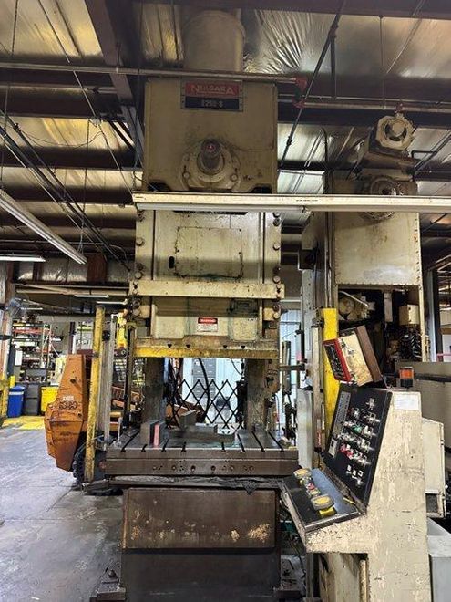250 Ton NIAGARA E-250 OBS / Gap Frame Used Mechanical Metal Stamping Press For Sale, Under Power