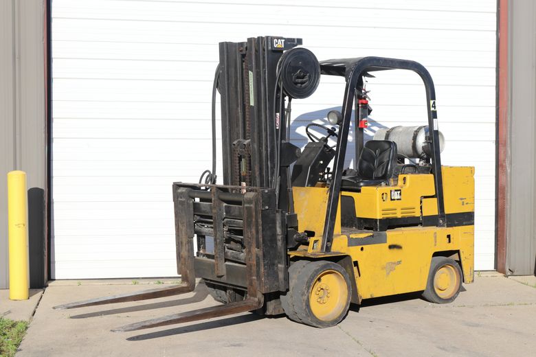 10,000 LB CATERPILLAR MODEL T120C CAT LP FORKLIFT: STOCK #10275