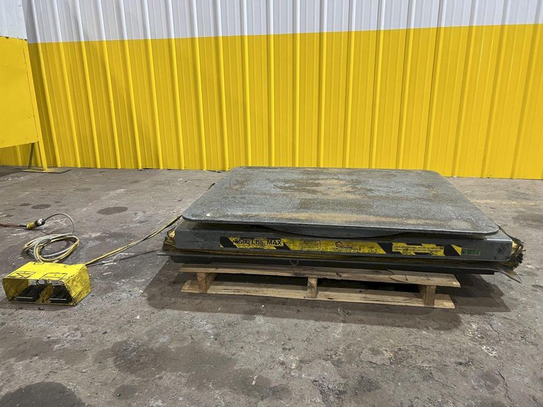5,500 LBS X 38" X 44" PENTALIFT HYDRAULIC SCISSOR  LIFT TABLE WITH ROTARY TOP: STOCK #20388