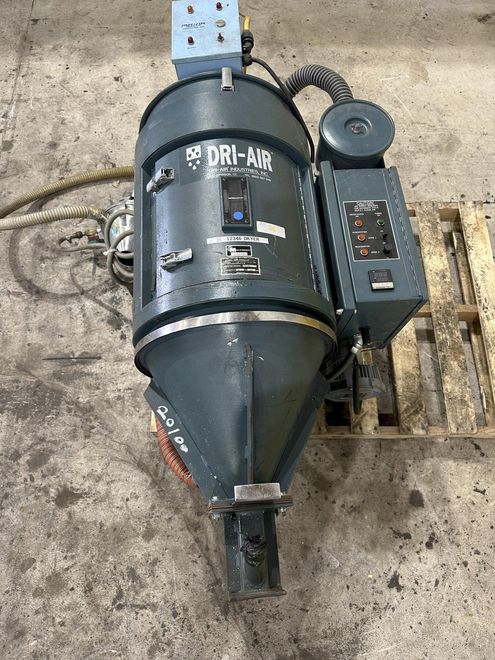 100 LB DRI-AIR INDUSTRIES MODEL #RH100 DRYER HOPPER: STOCK #20100