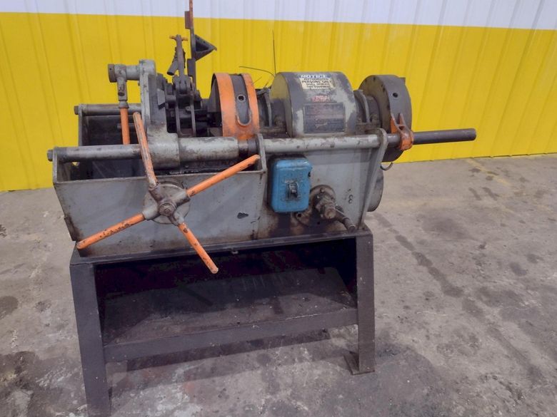 4" TOLEDO BEAVER MODEL #1-2-4 BOLT & PIPE THREADER: STOCK #20776