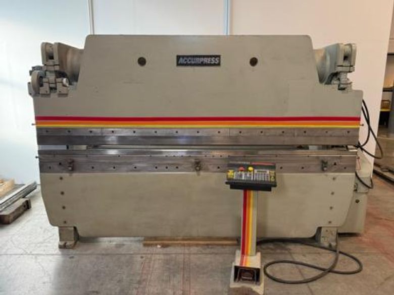1997 Accurpress 710010 Hydraulic Press Brake (#5901)
