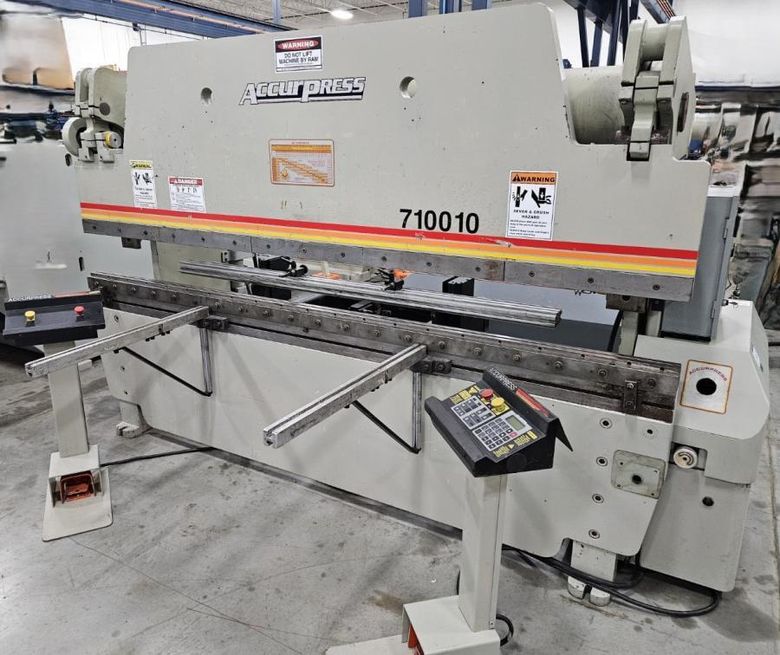 1997 Accurpress 710010 Hydraulic Press Brake (#5902)