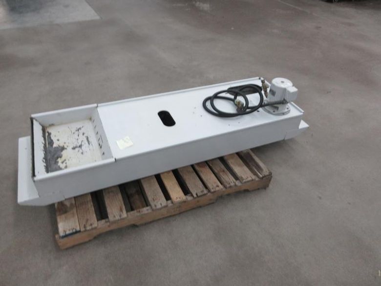 Used Haas Older Style 35 Gallon Coolant Tank with Gray Mills Low Pressure Coolant Pump
